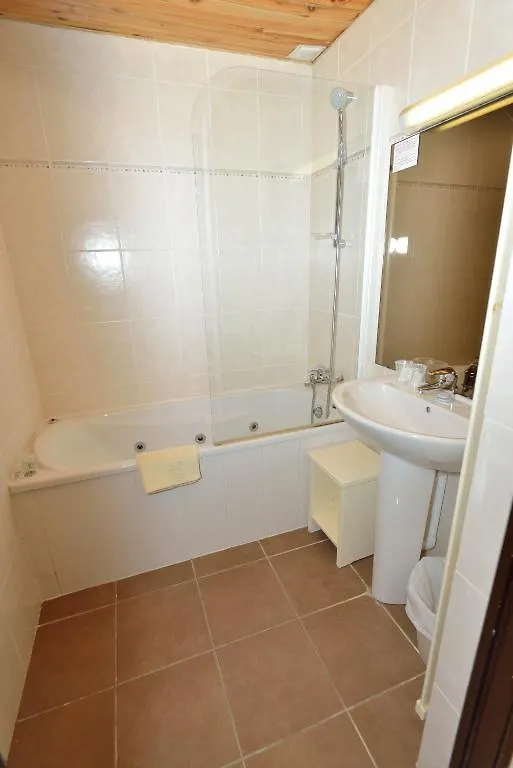 Hotel Le Cairn Les Deux Alpes 2*,  France
